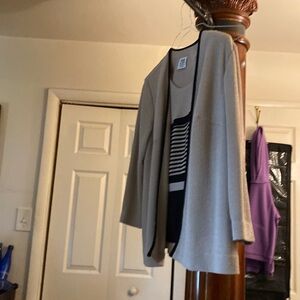 One piece sweater looks like 2 PCs knit